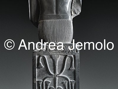 Egyptian museum Statue of Khafre without arm, Basalt, Giza | Andrea Jemolo