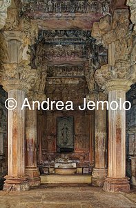 Tempio Lakshmana Vestibolo con porta della cella  | Andrea Jemolo