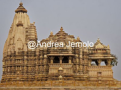 Devi Jagdambi Temple View from the south | Andrea Jemolo