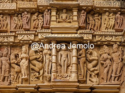 Parshvanatha Temple Sculptural group of the west chapel with Jina and Tirthankara | Andrea Jemolo