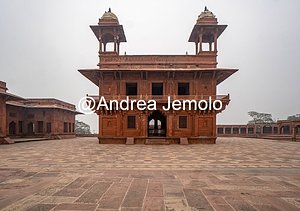 Fatehpur Sikri Diwan-i-Khas, or Divân-i-kaas | Andrea Jemolo
