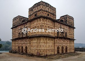 Raja Mahal or Raja Mandir Cenotafi o Chhatri Reali | Andrea Jemolo