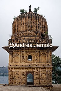 Raja Mahal or Raja Mandir Cenotafi o Chhatri Reali | Andrea Jemolo