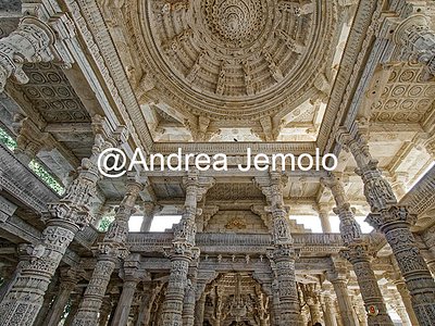Ranakpur Jain temple - Chaturmukha Dharana Vihara Interior of the temple | Andrea Jemolo
