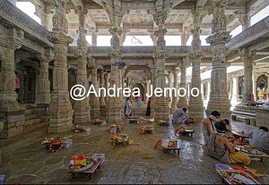 Tempio giainista di Ranakpur Interno del tempio | Andrea Jemolo