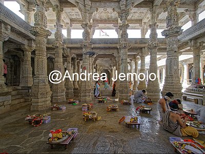 Ranakpur Jain temple - Chaturmukha Dharana Vihara Interior of the temple | Andrea Jemolo