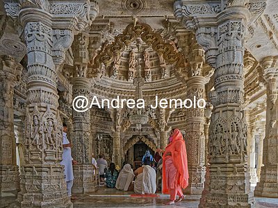 Ranakpur Jain temple - Chaturmukha Dharana Vihara Interior of the temple | Andrea Jemolo