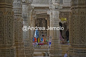 Tempio giainista di Ranakpur Interno del tempio | Andrea Jemolo