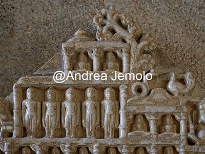 Ranakpur Jain temple - Chaturmukha Dharana Vihara The representation of Palitana jain temples on Mt. Shatrunjaya and Girnar - Detail | Andrea Jemolo
