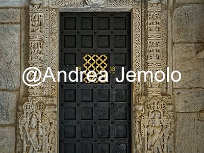 Ranakpur Jain temple - Chaturmukha Dharana Vihara Finely carved portal | Andrea Jemolo