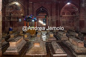 Moschea Jama Tombe all'interno di Jama Masjid | Andrea Jemolo