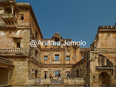 Complesso del palazzo in rovina nel Forte Chittorgarh Complesso di palazzi in rovina | Andrea Jemolo