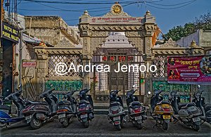 Piccolo santuario al dio indù Ganesha   | Andrea Jemolo