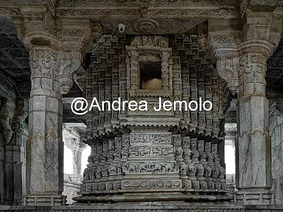 Ranakpur Jain temple - Chaturmukha Dharana Vihara Main shrine | Andrea Jemolo
