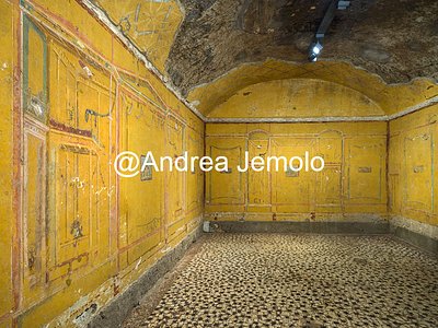 Domus di Largo Arrigo VII, 2 Roma detta Casa Bellezza Sala ornata da un ciclo di affreschi su fondo giallo, I secolo d.C. | Andrea Jemolo
