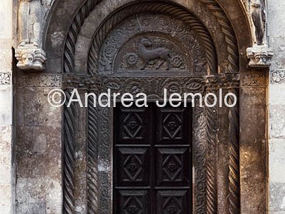 Cathedral Portal - left side | Andrea Jemolo