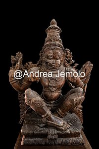 Napier Museum Narasimha, wood carving, cm. 81 x 63 | Andrea Jemolo