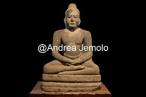 Napier Museum Sculpture of Buddha seated on a peeta in yogasana pose, stone, cm. 79 x 54 | Andrea Jemolo