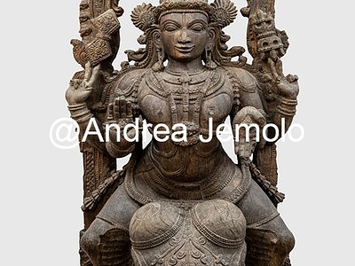 Napier Museum Indra as the king of the Devas, wood carving, cm. 138 x 57 | Andrea Jemolo