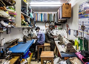 Munnar city centre Tailor shop in the market of Munnar | Andrea Jemolo