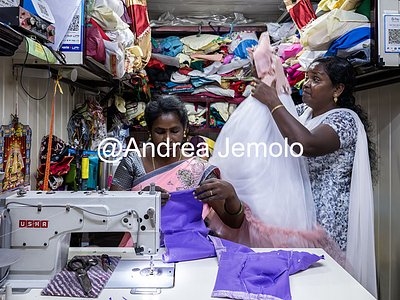 Munnar city centre Tailor shop in the market of Munnar | Andrea Jemolo