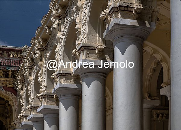 Thirumalai Nayakkar Mahal Archi e colonne del cortile del palazzo | Andrea Jemolo