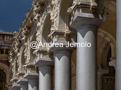 Thirumalai Nayakkar Mahal Arches and columns around the courtyard of the palace | Andrea Jemolo