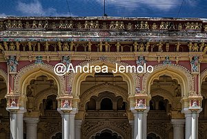 Thirumalai Nayakkar Mahal Arches and columns around the courtyard of the palace | Andrea Jemolo