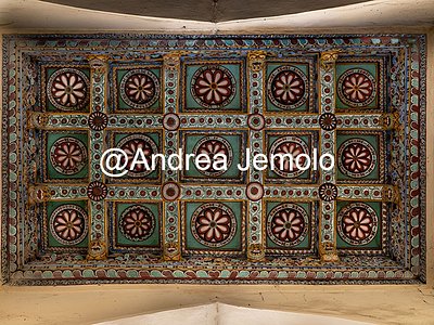 Thirumalai Nayakkar Mahal Ornate carved ceiling | Andrea Jemolo