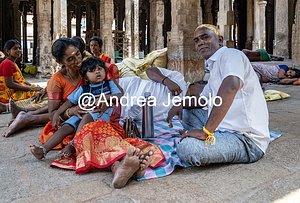 Ranganathaswamy Temple Indian family in the Garuda Mandapa in Ranganathaswamy temple | Andrea Jemolo