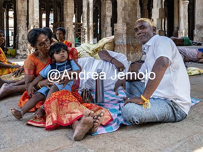 Ranganathaswamy Temple Indian family in the Garuda Mandapa in Ranganathaswamy temple | Andrea Jemolo