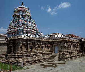 Ranganathaswamy Temple Wall with sculptures and architectural elements in the temple of Ranganathaswamy | Andrea Jemolo