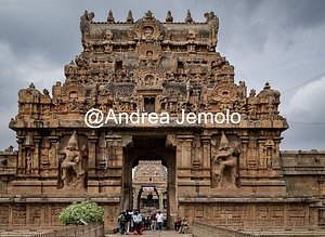 Brihadishvara Temple Gopuram'Keralantakan Tiruvasal, to the Brihadeshwara temple | Andrea Jemolo