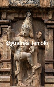 Brihadishvara Temple Guards, or Dvarapalasentrata, on a Gopuram', at the temple of Brihadeshwara | Andrea Jemolo