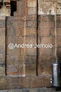 Brihadishvara Temple Tamil and Sanskrit inscriptions on a pillar of the Brihadeshwara temple | Andrea Jemolo