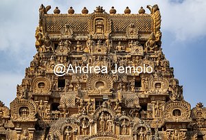 Brihadishvara Temple Gopuram' Keralantakan Tiruvasal in the temple of Brihadeshwara | Andrea Jemolo
