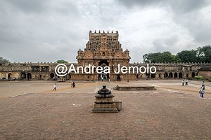 Brihadishvara Temple Courtyard of the Brihadeshwara temple | Andrea Jemolo