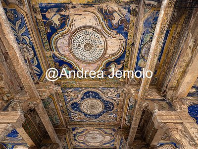 Brihadishvara Temple Old murals in the ceiling (Nayak Period) of Nandi Mandapam (Pavilion) of the Brihadeshwara temple | Andrea Jemolo