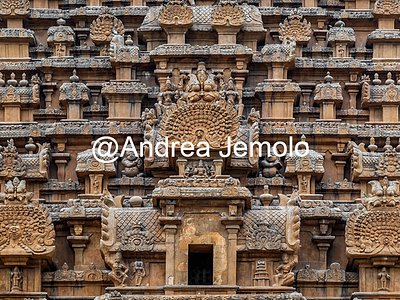 Brihadishvara Temple Chandikesvara Shrine (Sanctuary) and the main vimana of the temple of Brihadishvara | Andrea Jemolo