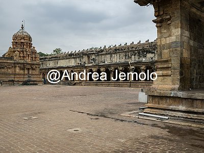 Brihadishvara Temple Ganesha Shrine and the Cloister Mandapam | Andrea Jemolo