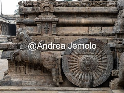 Airavatesvara Temple Carved stone chariot. North side | Andrea Jemolo