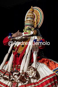 Kathakali Kathakali dancers re-enact a story from Hindu mythology | Andrea Jemolo