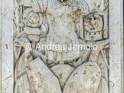 Mausoleo Ossario Garibaldino Bas-relief with allegorical images inspired by Roman antiquity | Andrea Jemolo