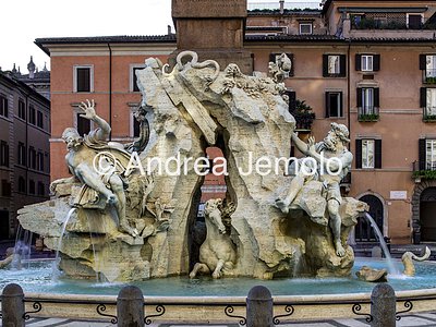 Fontana dei Fiumi Veduta da Ovest - gruppo marmoreo con le statue dei fiumi Rio de la Plata e Danubio | Andrea Jemolo