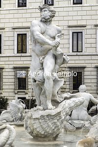 Fontana del Moro Moro statue | Andrea Jemolo