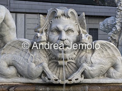 Fontana del Moro Moro statue | Andrea Jemolo