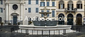 Fontane di piazza Farnese Overview of the northern fountain | Andrea Jemolo