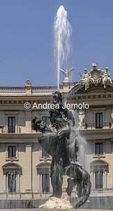 Fountain of the Naiads Glaucus grabbing a dolphin | Andrea Jemolo