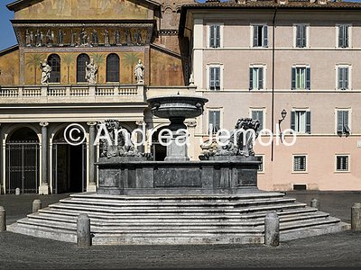 Fontana in piazza Santa Maria in Trastevere Visione d'insieme della fontana | Andrea Jemolo