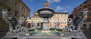 Fountain in Piazza Santa Maria in Trastevere Overview of the fountain | Andrea Jemolo